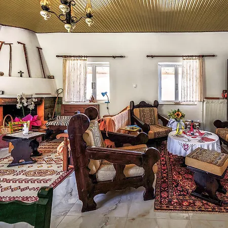 Grandma's House Mani