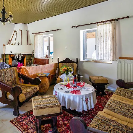 Grandma's House Mani Дом отдыха