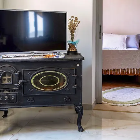 Grandma's House Mani *