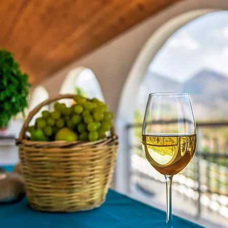 Дом отдыха Grandma's House Mani