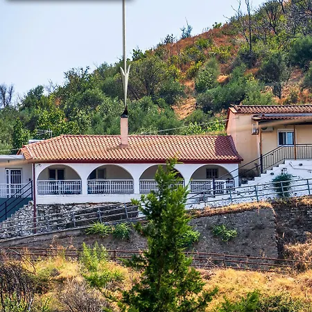 Grandma's House Mani * Platanos (Laconia)