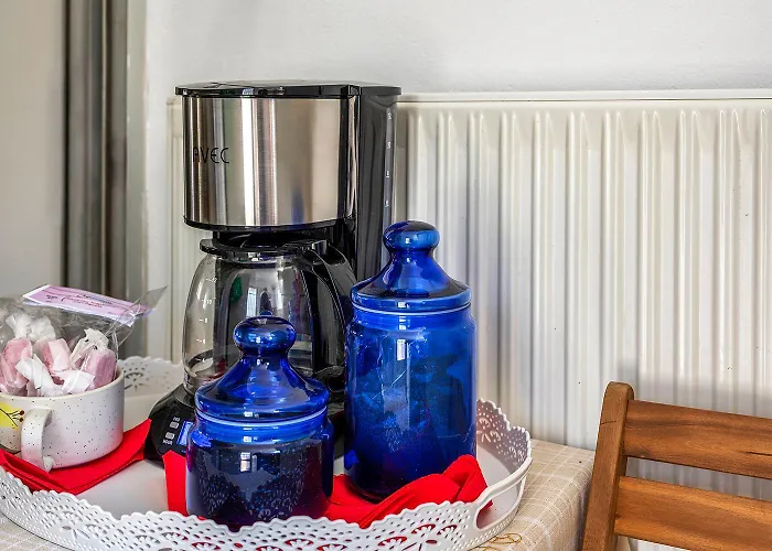 Grandma's House Mani