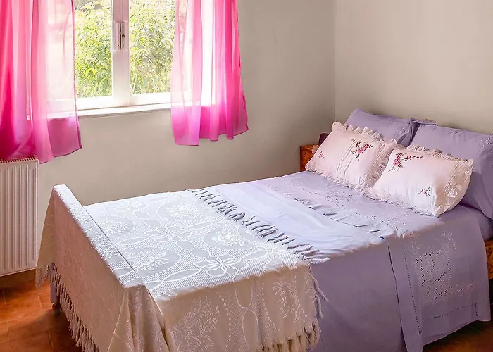 Grandma's House Mani בית נופש *